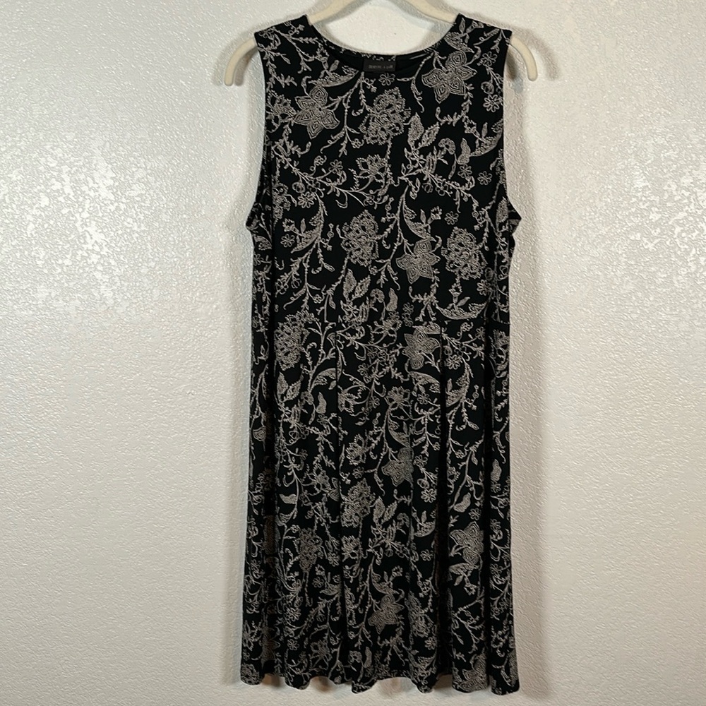 J. Jill Black White Floral Wearever Collection Knee Length Dress Size Medium